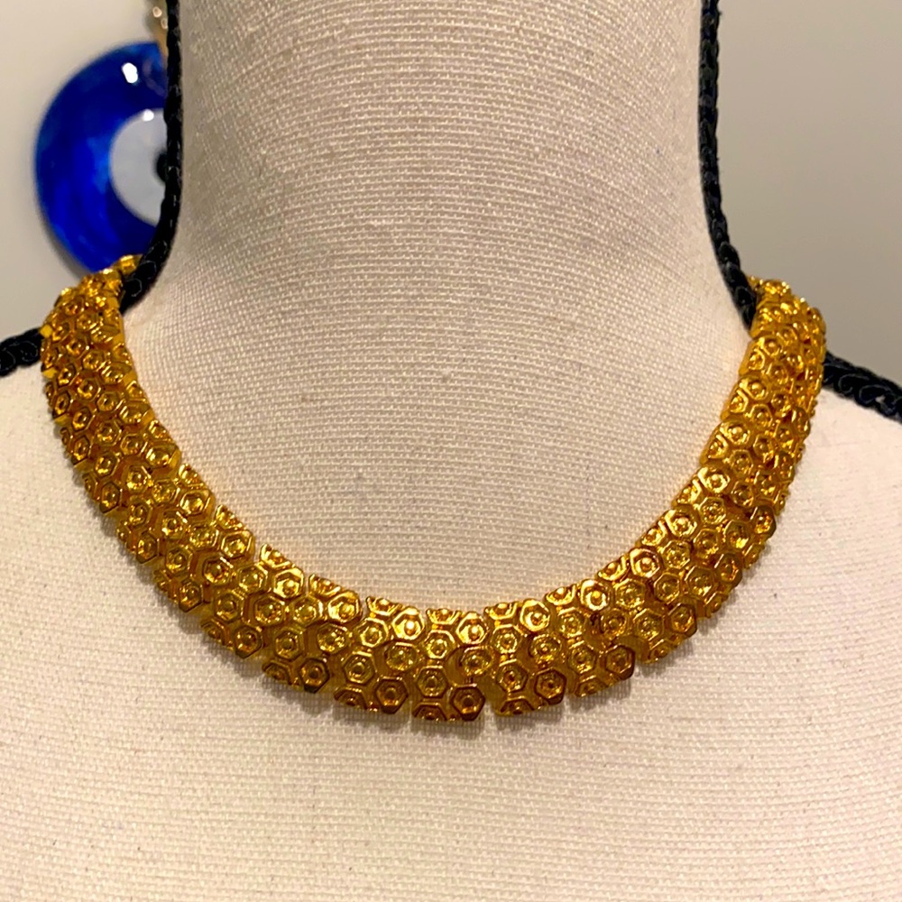 Gold Costume Bib Necklace GUC - Picture 3 of 5